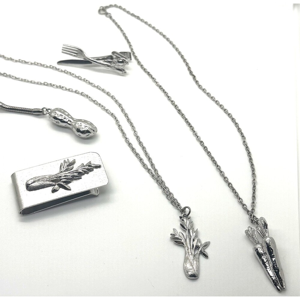 VTG Myers‑Suzio Signed Vegetable Set Necklaces Money Clip Peanut Keychain-Unisex